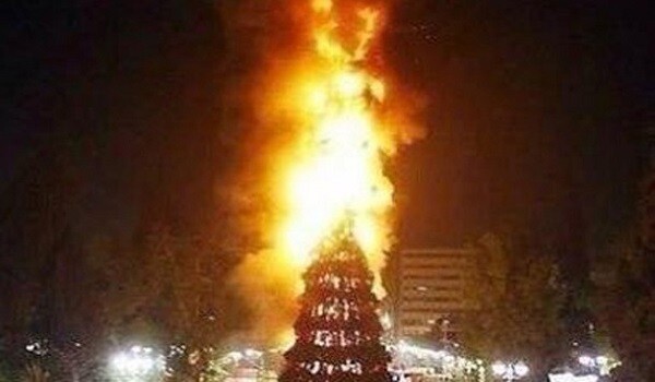 Qardabanidə Yeni il yolkası yandı - Video