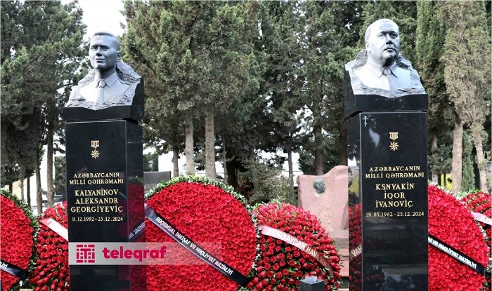 Həlak olan ekipaj üzvlərinin məzarları ziyarət edildi - Foto