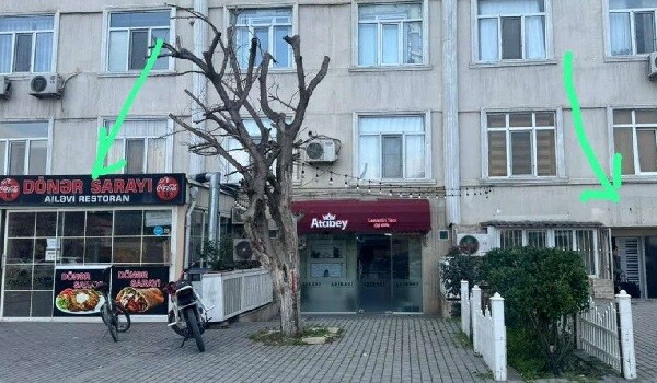 Tanınmış professorun obyektinin reklamı söküldü - Foto