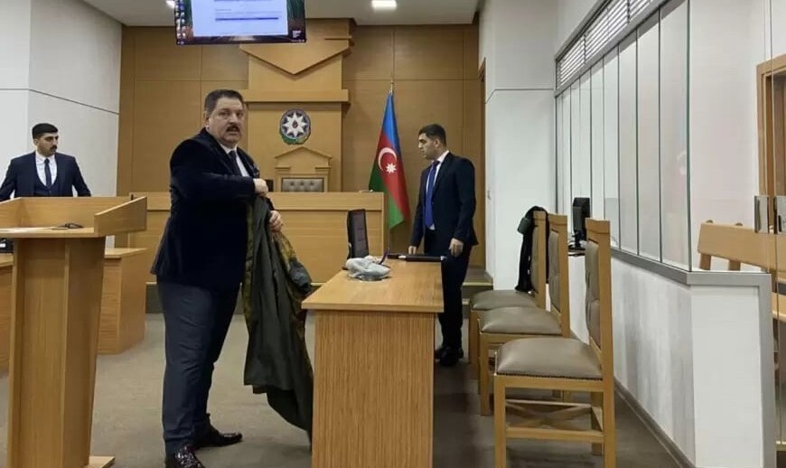 Keçmiş arvadı Ağadadaş Ağayevi məhkəməyə verdi