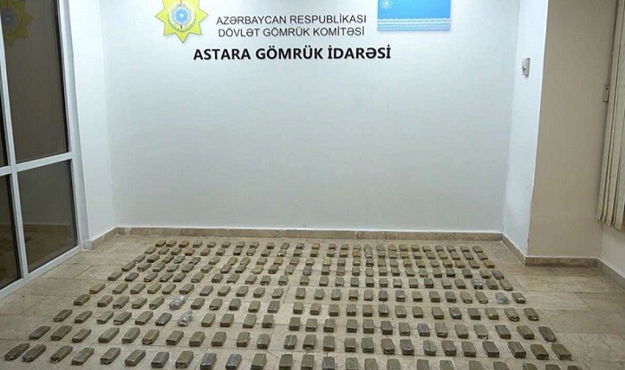 Gömrükdə qarpızın içindən 28 kilo markotik tapıldı