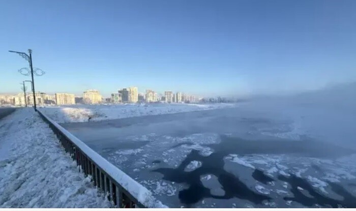 Türkiyənin ən uzun çayı dondu - Foto