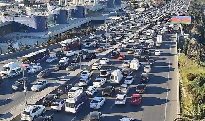 Sürücülərin nəzərinə: bu yollarda tıxac var
