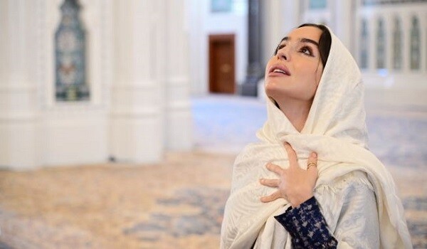 Leyla Əliyeva Sultan Qabus Böyük Məscidində - Foto