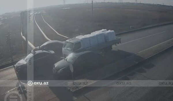 Bakıda eyni yolda 2 qəza baş verdi – Anbaan video