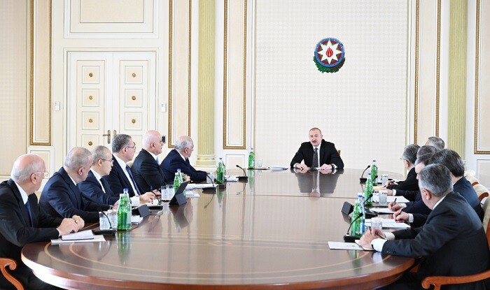 Prezident müşavirə keçirdi