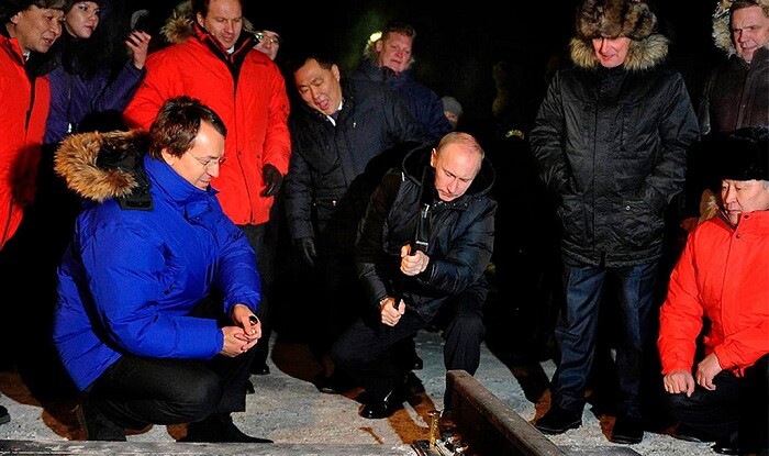 Putinin “mıxını çaldığı” dəmir yolu rüsvayçılığı - Video