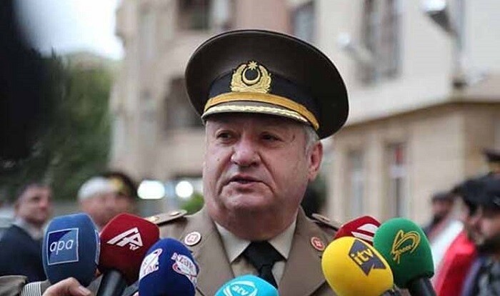 Nazir generalı təqaüdə göndərdi