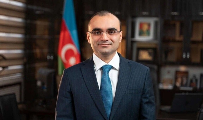 Bir ay öncə təyin edilən başçı buna görə işdən çıxarılıb