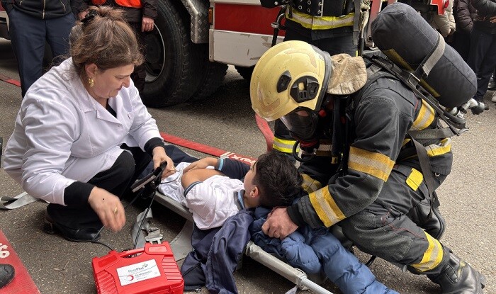 FHN orta məktəbdə təlim keçirdi - Video