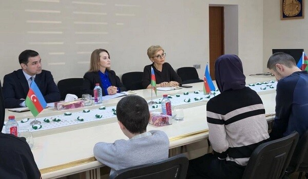 Ana və dörd övladı Azərbaycana repatriasiya edildi