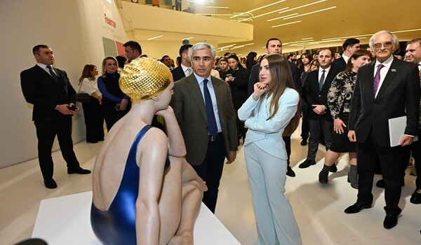 Heydər Əliyev Mərkəzində Kerol Förmenin sərgisinin açılışı oldu