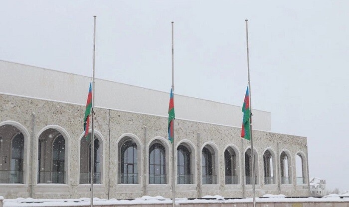 Xankəndi, Xocalı və Ağdərədə bayraqlar yarıyadək endirildi