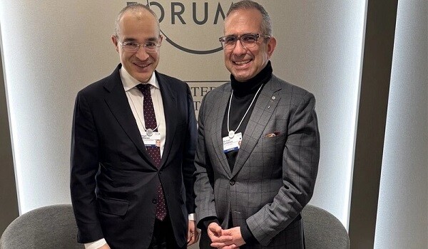 Mikayıl Cabbarov "Koka-Kola" şirkətinin rəsmisi ilə görüşdü