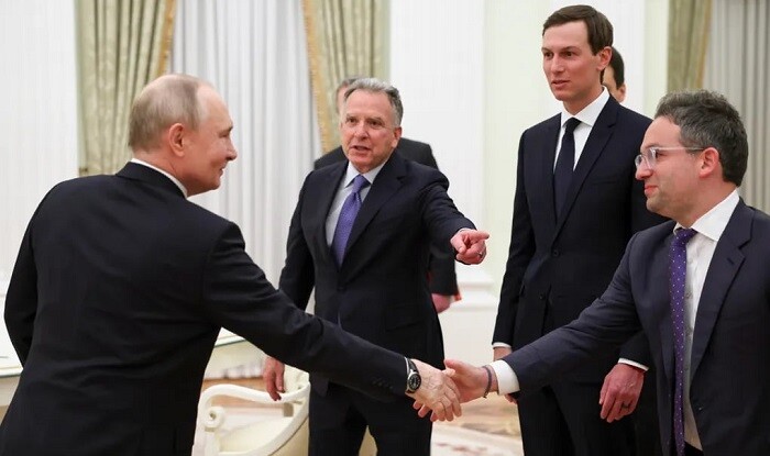 Trampın Putinlə görüşə göndərdiyi “3-cü şəxs” kimdir?