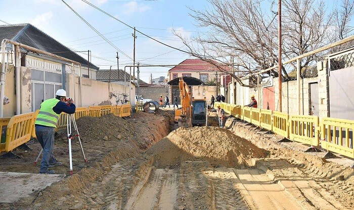7 küçədə üzərində evlər tikilən xətlərin yeri dəyişdirildi - Video