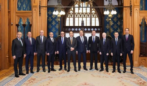 Lavrov MDB ölkələrinin səfirləri ilə nələri müzakirə etdi?