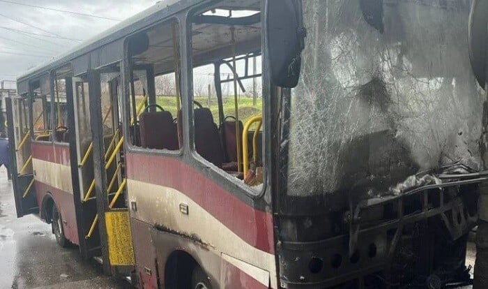 Xersonda mərmi sərnişin avtobusuna düşdü: ölən var