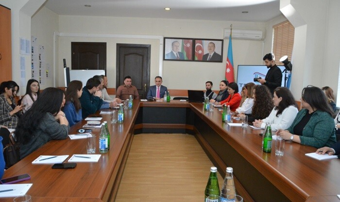 “Mediada Azərbaycan dili”: Təlimlərin növbəti mərhələsi...