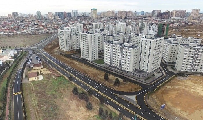 3 ildir təhvil verilən MİDA binası küləyə tab gətirmədi - Video