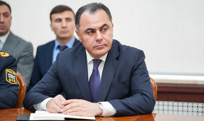 Yeni baş nazir kollektivə təqdim edildi