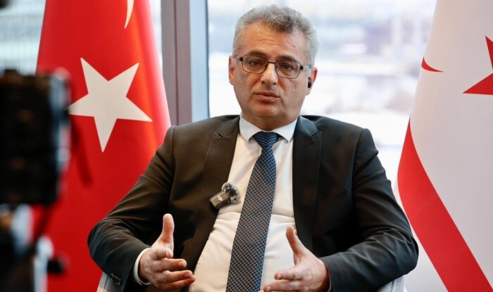 Şimali Kiprin XİN başçısı Ərhürmanı sərt tənqid etdi: Ölkəni dağıdır...