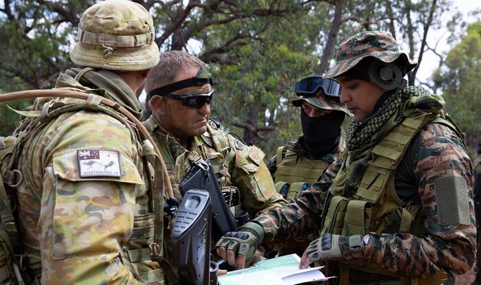 Avstraliya Yaxın Şərqə hərbi qüvvə göndərir