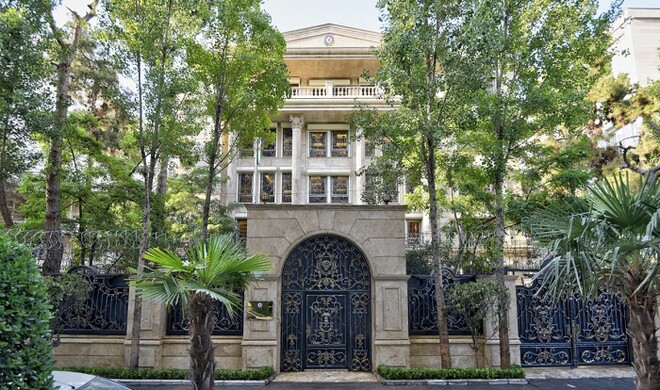 آذربایجان ایران‌دان بوتون دیپلماتیک هیئتینی چیخاریر