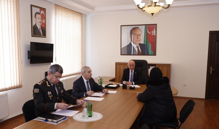 Nazir Qəbələ şəhərində vətəndaşları qəbul etdi