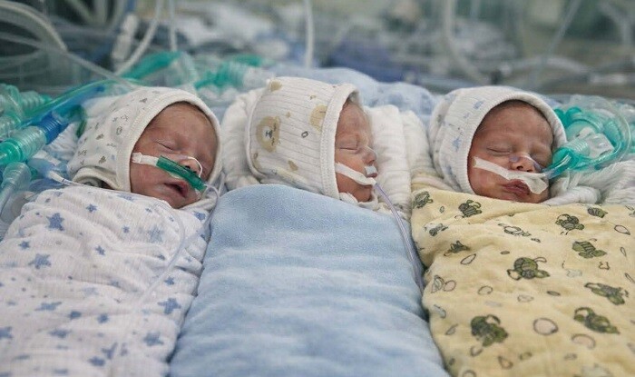 Sonsuzluqdan müalicə alan qadının üçəmi oldu - Foto