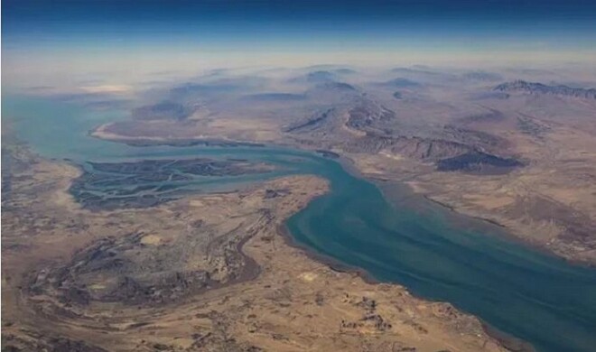 Иран предлагает договор по Ормузскому проливу