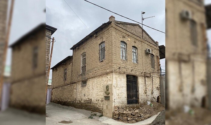 Bakıxanovun doğulduğu evin bir hissəsi uçdu - Video