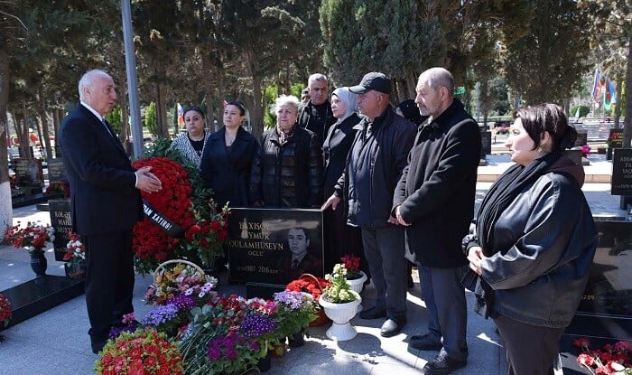 Sumqayıtda Aprel şəhidlərinin xatirəsi anılıb