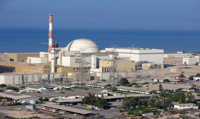 Buşehr 4 dəfə bombalanıb, radioaktiv şüalanma... - Arakçı