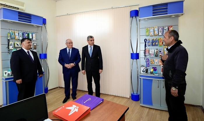 Nazir və icra başçısı kiçik təsərrüfatlara baxış keçirdi