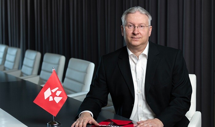 Klaus Müller vəzifəsindən ayrıldı