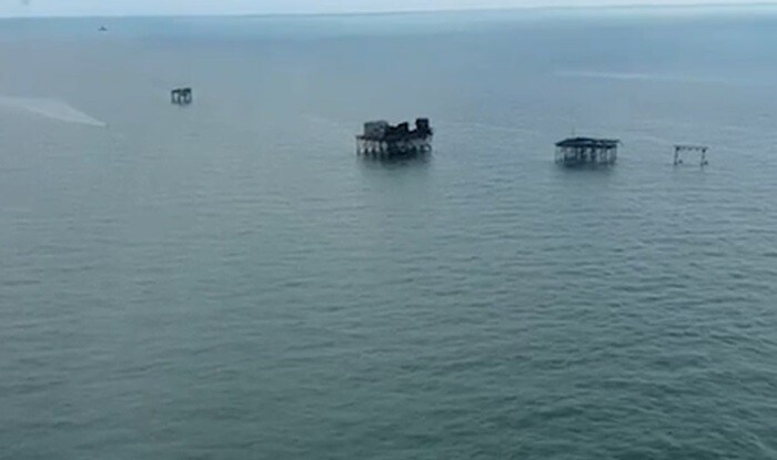 Neft Daşları yaxınlığında balıqçı batdı, helikopter cəlb edildi - Video