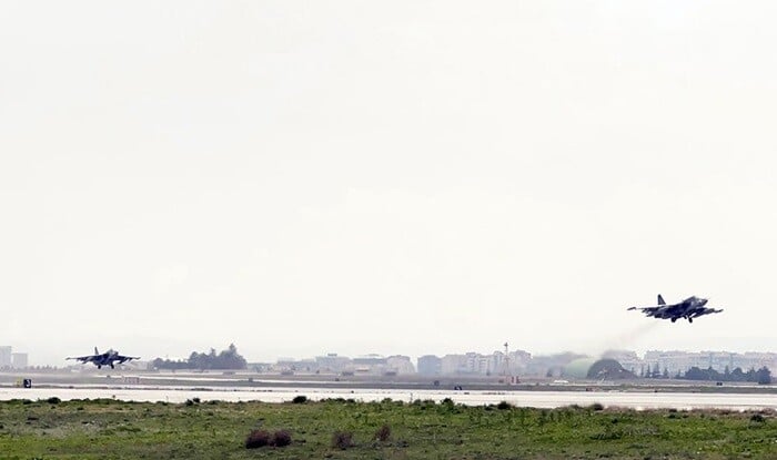 Qırıcılarımız Türkiyə səmasında - Video