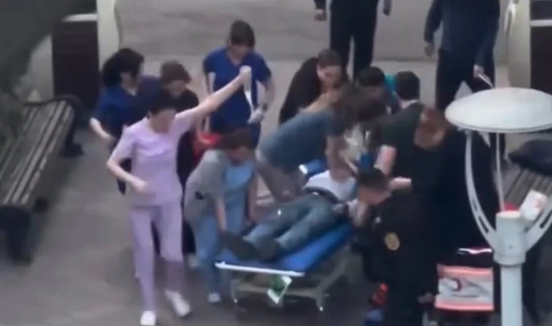 Bakıda vəziyyəti qəfil pisləşən kişi xilas edildi - Video