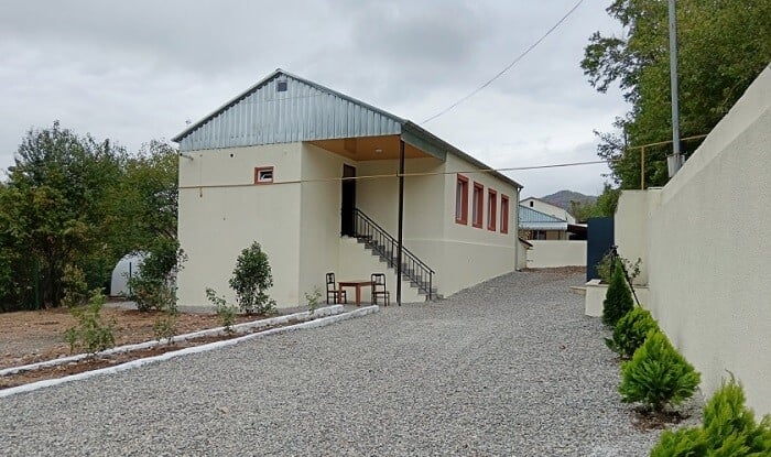 Növbəti köç karvanı Qırmızı Bazar qəsəbəsinə çatdı