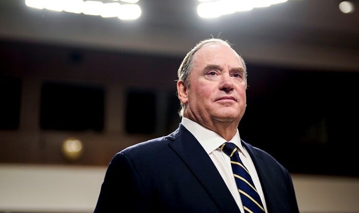 ABŞ Hərbi Dəniz Qüvvələrinin naziri stefa verdi