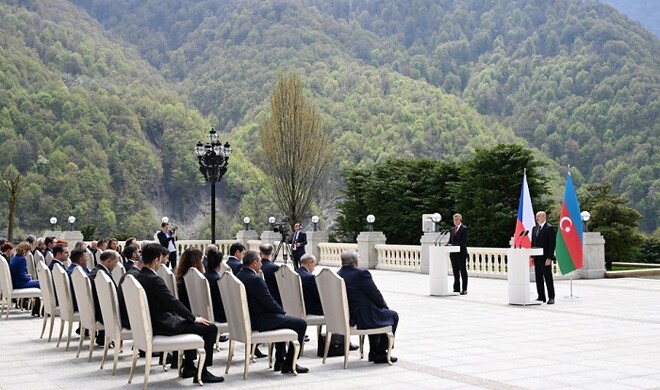 Алиев и Бабиш выступили с заявлениями для прессы