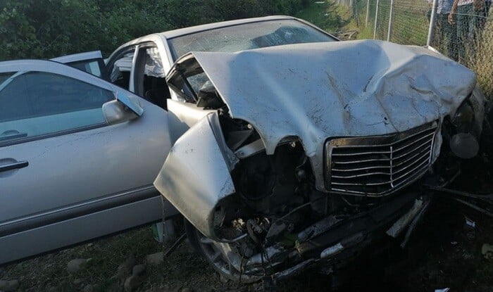 “Mersedes”lə “Opel” toqquşdu: Ölən var - Foto