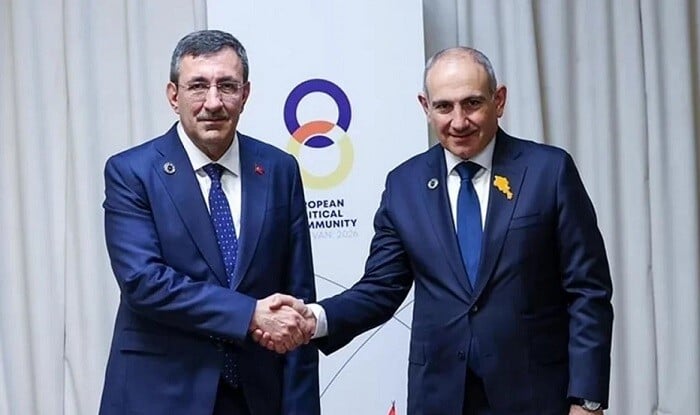 Cövdət Yılmaz Paşinyanla görüşdü