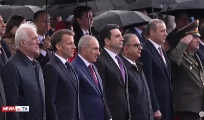Makron Ermənistanda meydan oxuyur: Rus bazasının önündə...