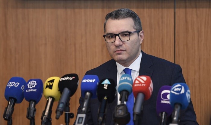 Agentlik sədri müşavirini işdən çıxardı - Foto