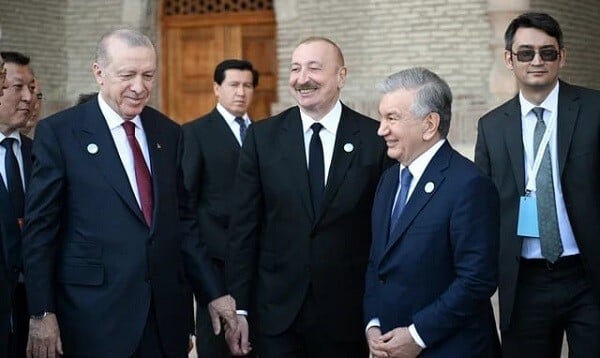 Türküstanda günə damğa vuran kadrlar - Foto