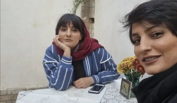 Elnaz və İlahə bacıları beynəlxalq mükafat aldı