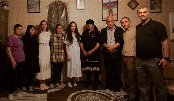 Leyla və Arzu Əliyevalar şəhid ailəsini ziyarət etdilər