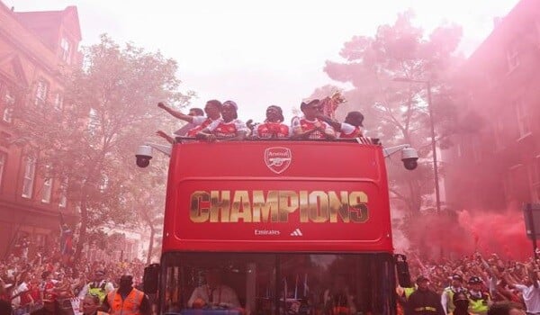 "Arsenal"ın çempionluq paradını 1 milyon azarkeş izlədi